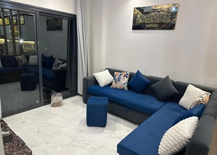 شالية فندقي للإيجار في سكاي ستي 4 الجلالة السخنة ارضي بحديقة مطل على بحيرة صناعية عذبة كبيرة اعلى منطقة في جبال الجلالة