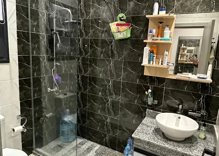 Dağ evi شالية فندقي للإيجار في سكاي ستي 4 الجلالة السخنة ارضي بحديقة مطل على بحيرة صناعية عذبة كبيرة اعلى منطقة في جبال الجلالة *